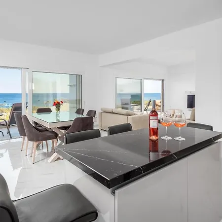 Viviane Paulos Vila Gennadi