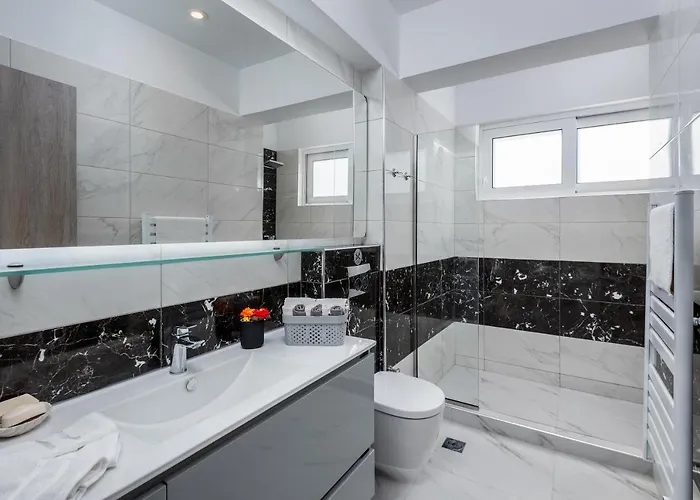 Villa Viviane Paulos *