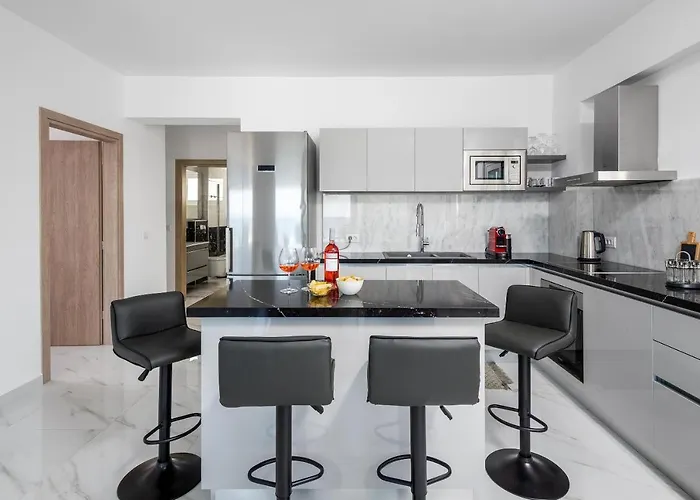 Villa Viviane Paulos *